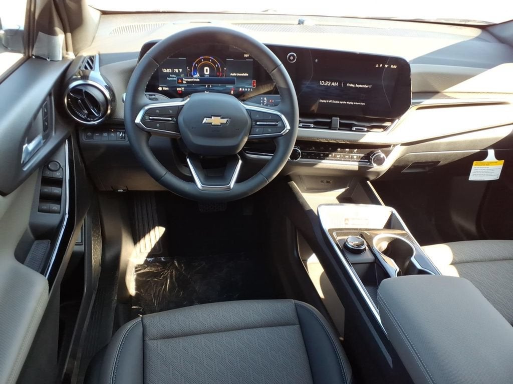 2027 Chevrolet Equinox LT - Photo 6