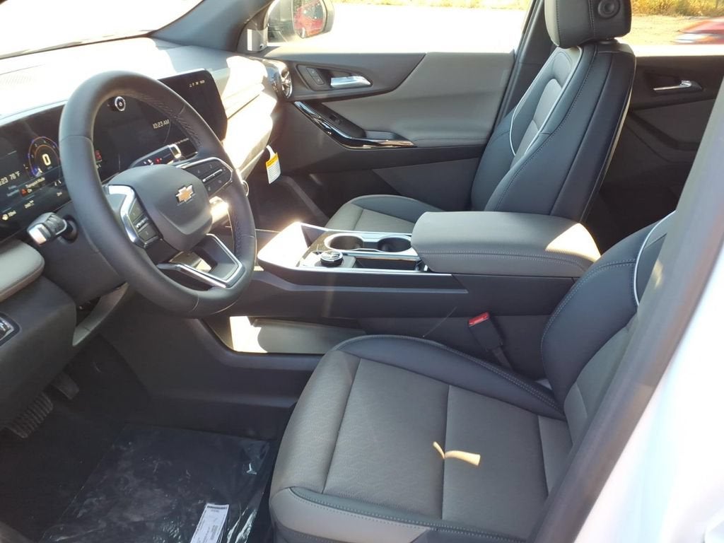2027 Chevrolet Equinox LT - Photo 7