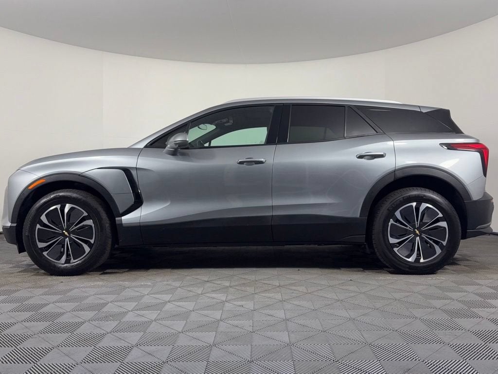 Used 2024 Chevrolet Blazer EV LT with VIN 3GNKDBRJ3RS194184 for sale in Austintown, OH