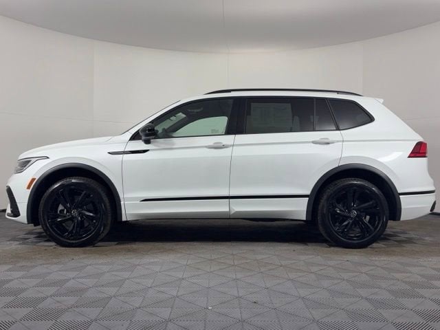 2024 Volkswagen Tiguan SE R-Line Black