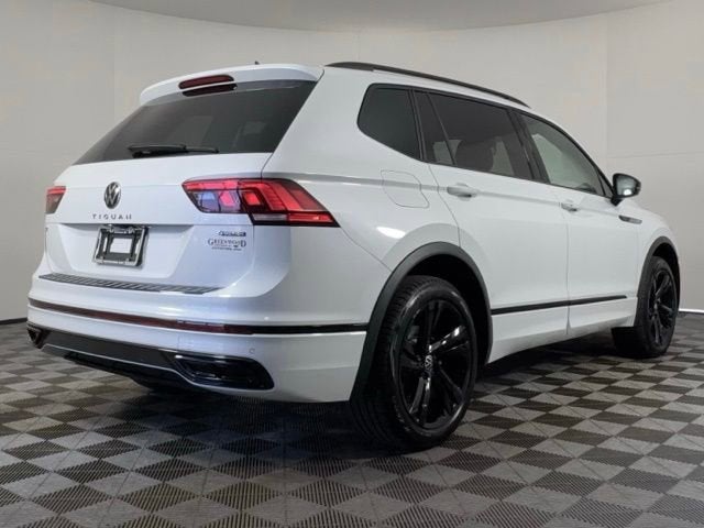 2024 Volkswagen Tiguan SE R-Line Black