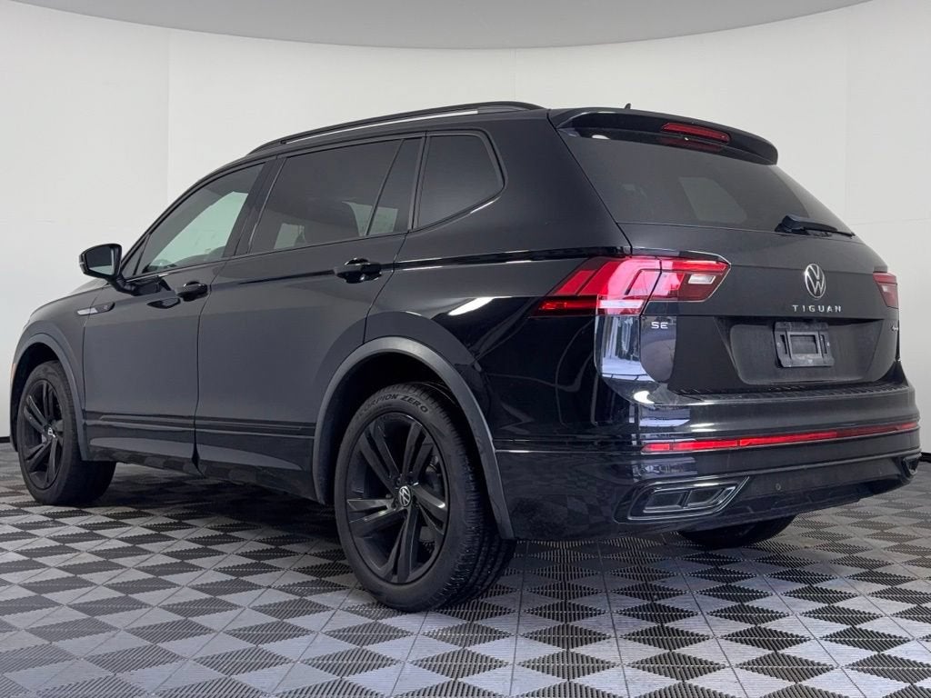 2023 Volkswagen Tiguan SE R-Line Black