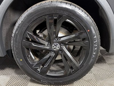2023 Volkswagen Tiguan SE R-Line Black