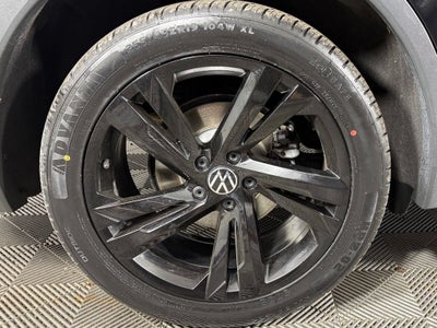2023 Volkswagen Tiguan SE R-Line Black