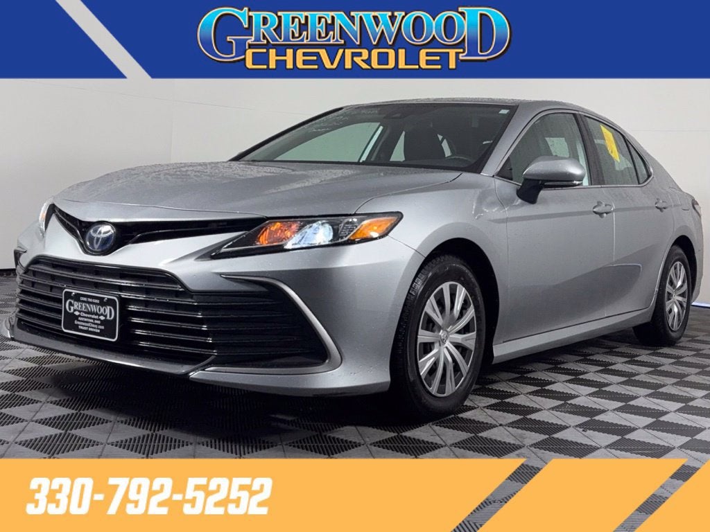 2022 Toyota Camry Hybrid LE