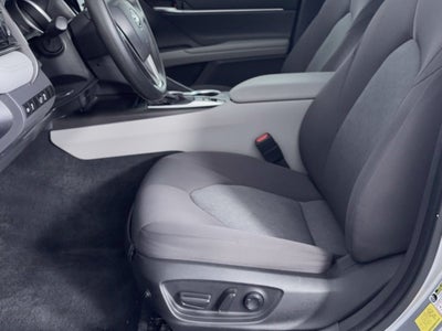 2022 Toyota Camry Hybrid LE