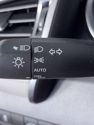 2022 Toyota Camry Hybrid LE