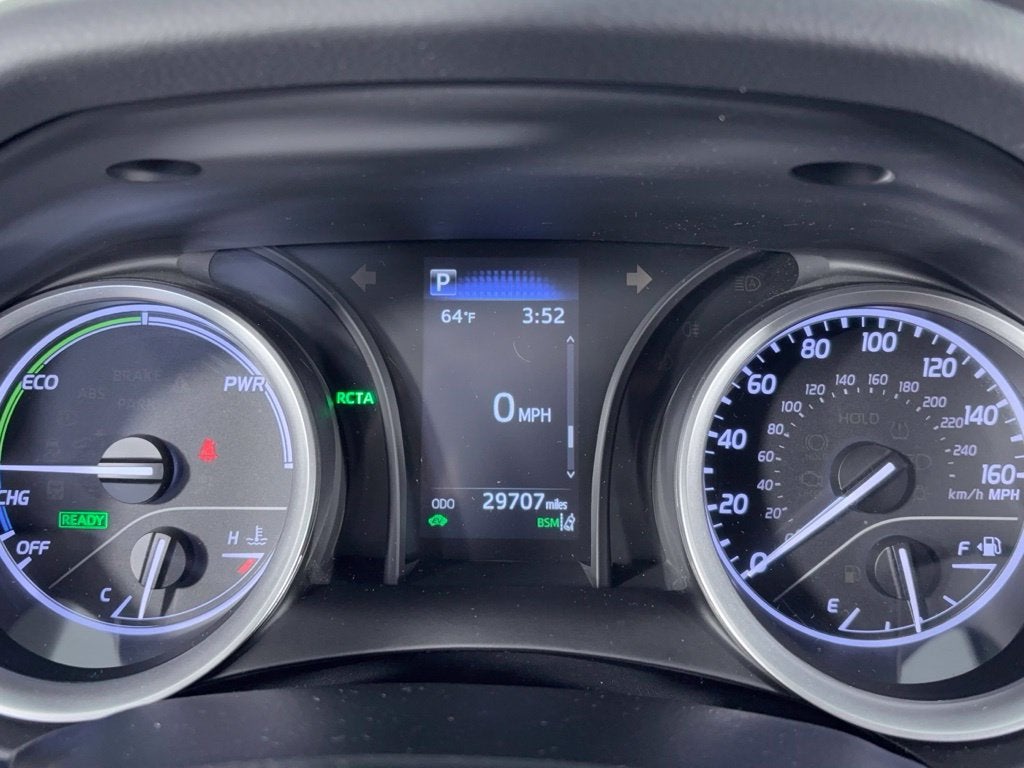 2022 Toyota Camry Hybrid LE