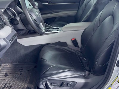 2022 Toyota Camry Hybrid LE