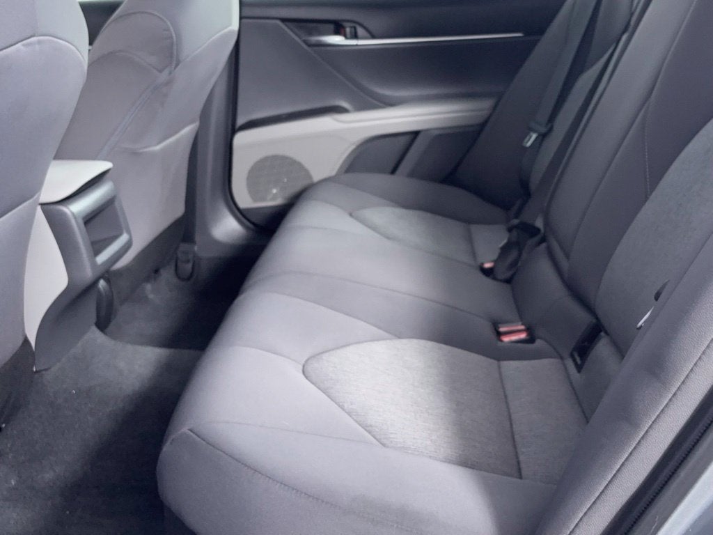 2022 Toyota Camry Hybrid LE