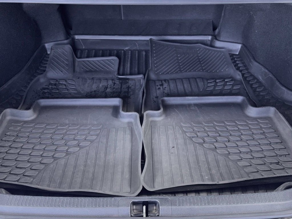 2022 Toyota Camry Hybrid LE