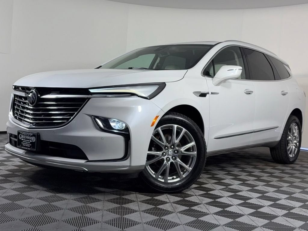 2023 Buick Enclave Essence