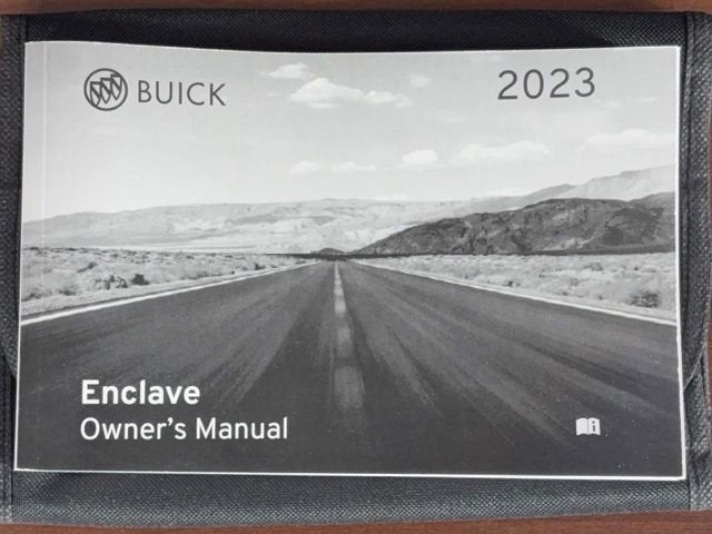 2023 Buick Enclave Essence