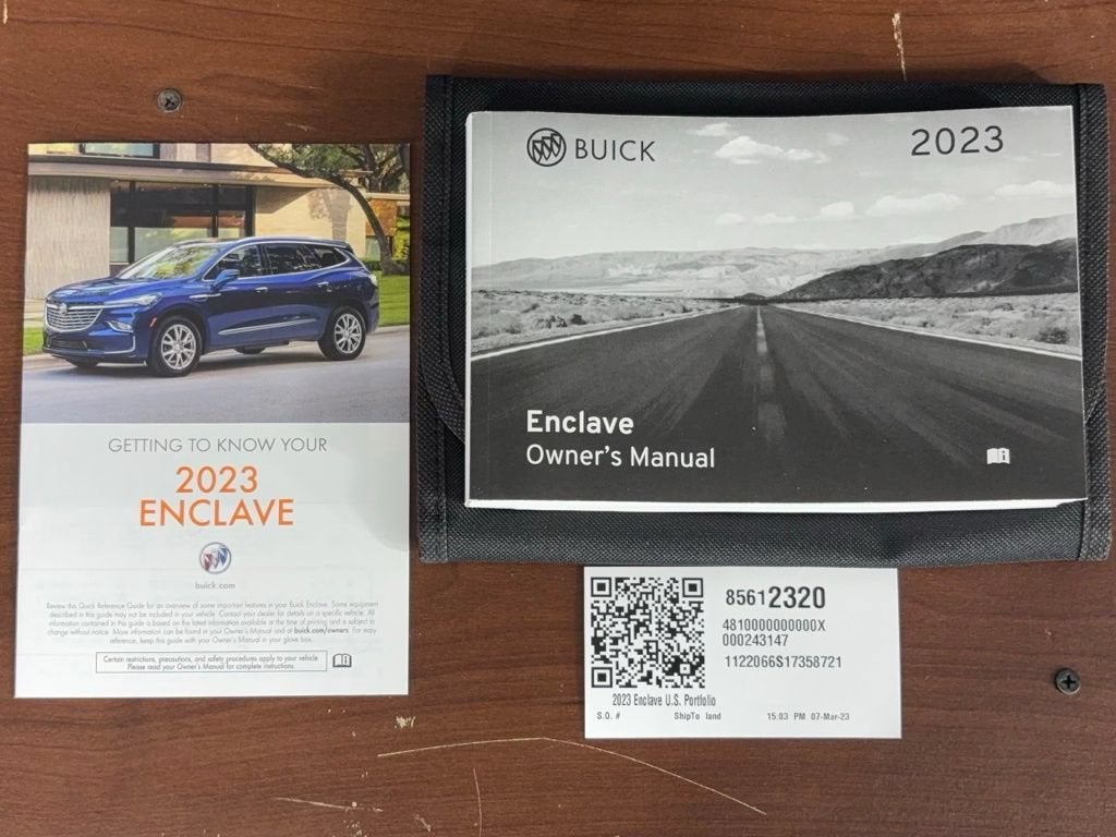 2023 Buick Enclave Essence