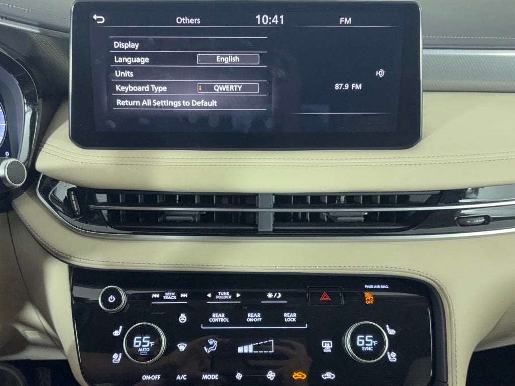 2023 INFINITI QX60 LUXE