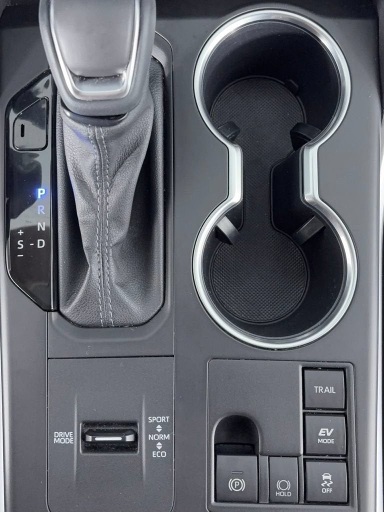 2024 Toyota Highlander Hybrid LE