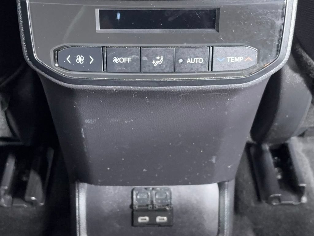 2024 Toyota Highlander Hybrid LE
