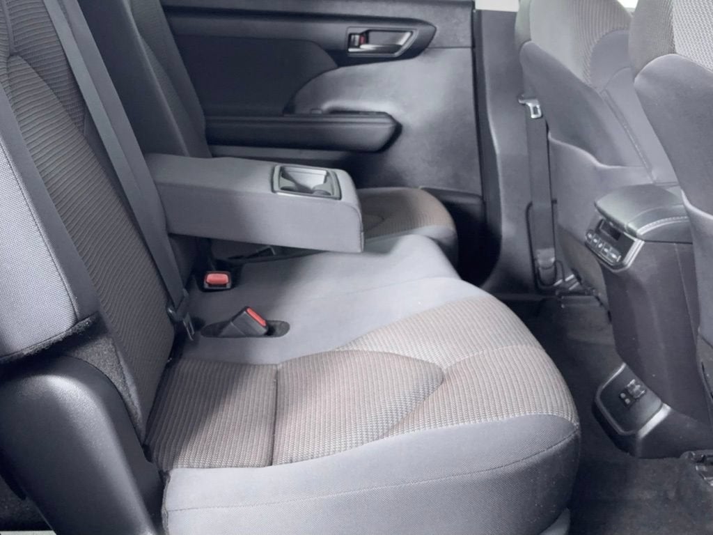 2024 Toyota Highlander Hybrid LE