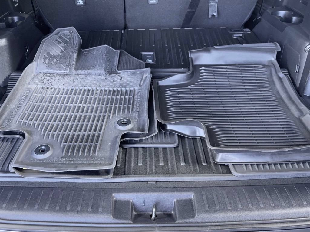 2024 Toyota Highlander Hybrid LE