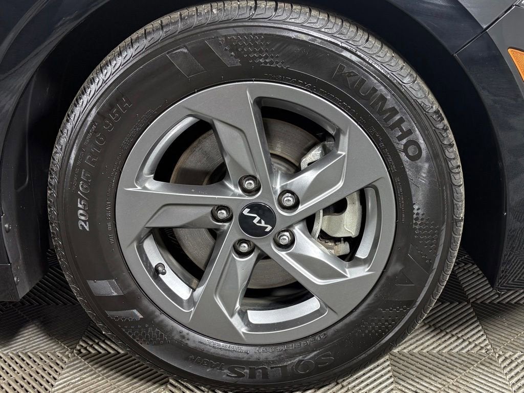 2023 Kia K5 LXS