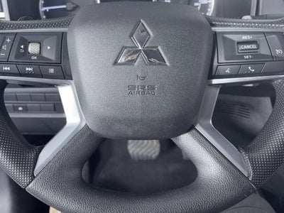 2023 Mitsubishi Outlander ES