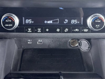 2023 Mitsubishi Outlander ES