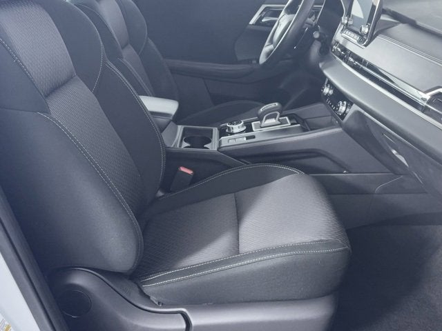 2023 Mitsubishi Outlander ES