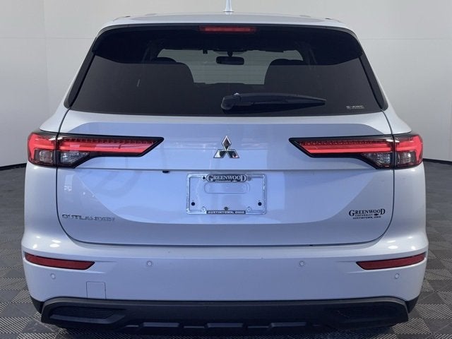 2023 Mitsubishi Outlander ES