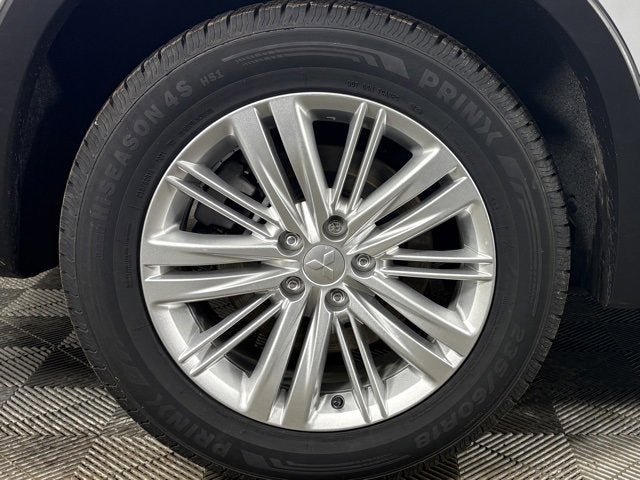 2023 Mitsubishi Outlander ES