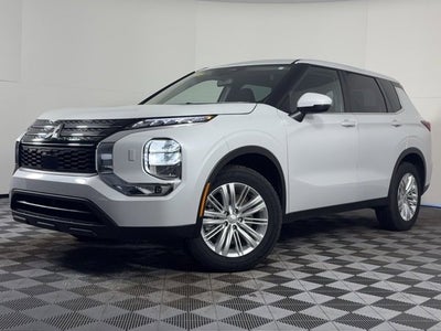 2023 Mitsubishi Outlander ES