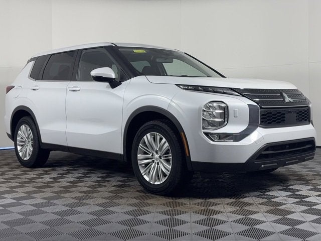 2023 Mitsubishi Outlander ES