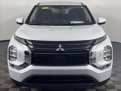 2023 Mitsubishi Outlander ES