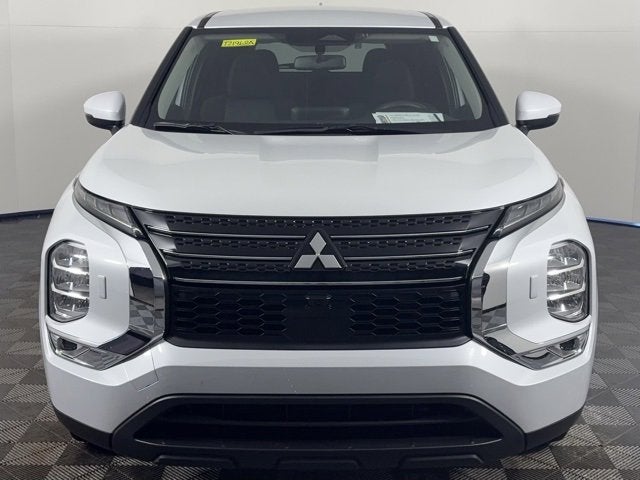 2023 Mitsubishi Outlander ES