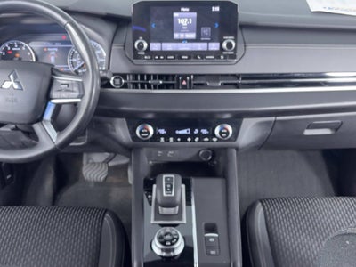 2022 Mitsubishi Outlander ES