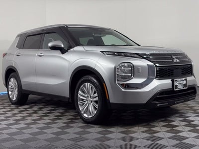 2022 Mitsubishi Outlander ES