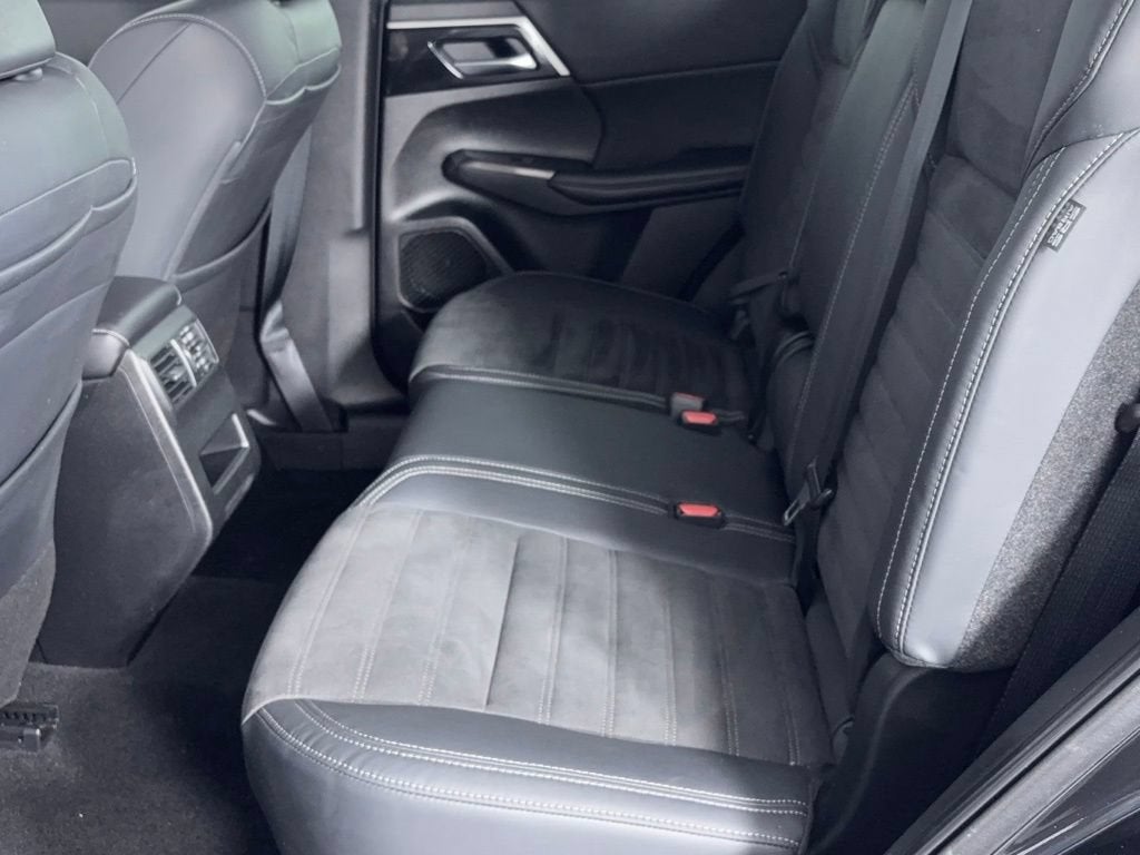 2022 Mitsubishi Outlander SE
