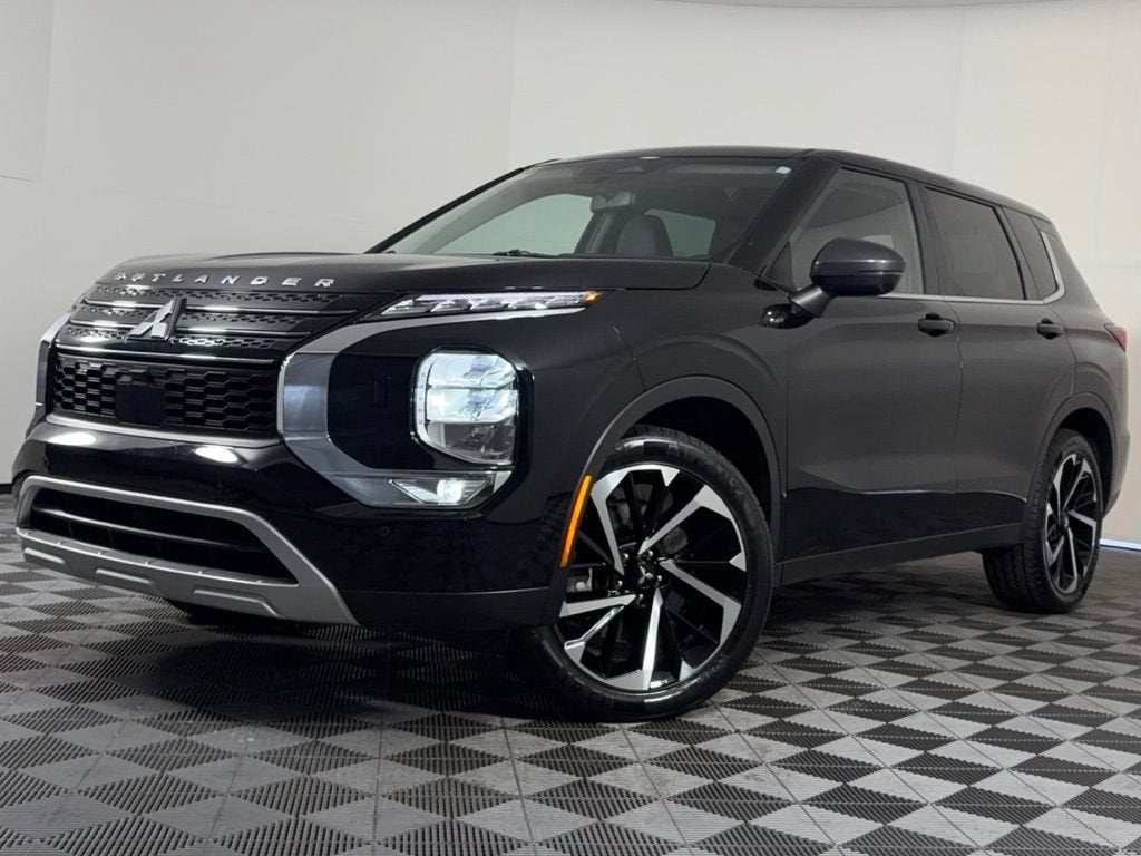 2022 Mitsubishi Outlander SE