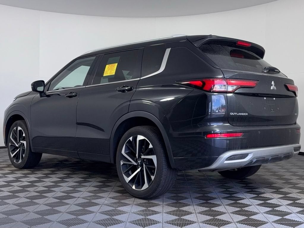 2023 Mitsubishi Outlander SEL