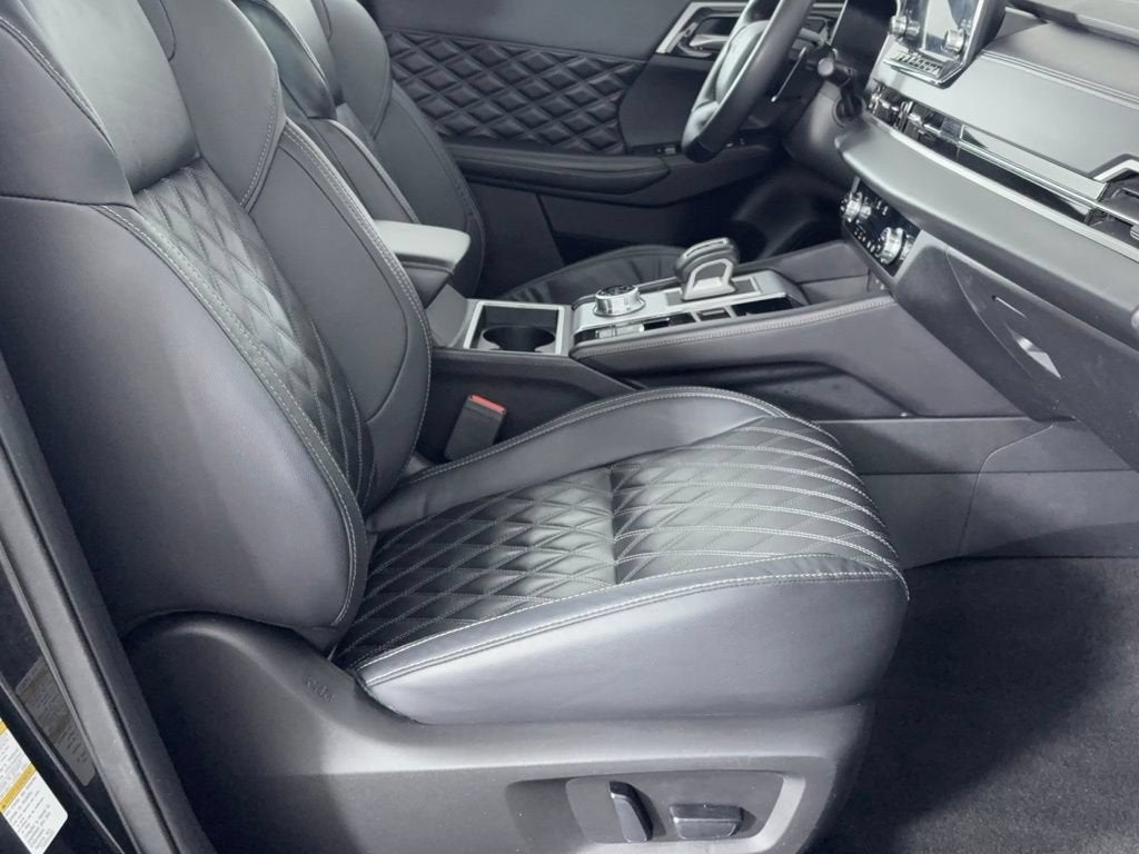 2023 Mitsubishi Outlander SEL