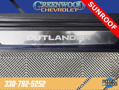 2023 Mitsubishi Outlander PHEV SE