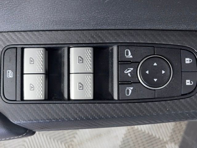 2023 Mitsubishi Outlander PHEV SE