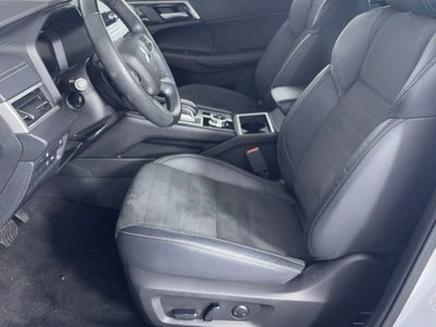 2023 Mitsubishi Outlander PHEV SE