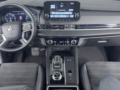 2023 Mitsubishi Outlander PHEV SE