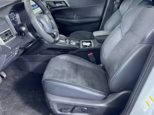 2023 Mitsubishi Outlander PHEV SE