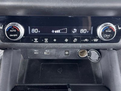 2023 Mitsubishi Outlander PHEV SE