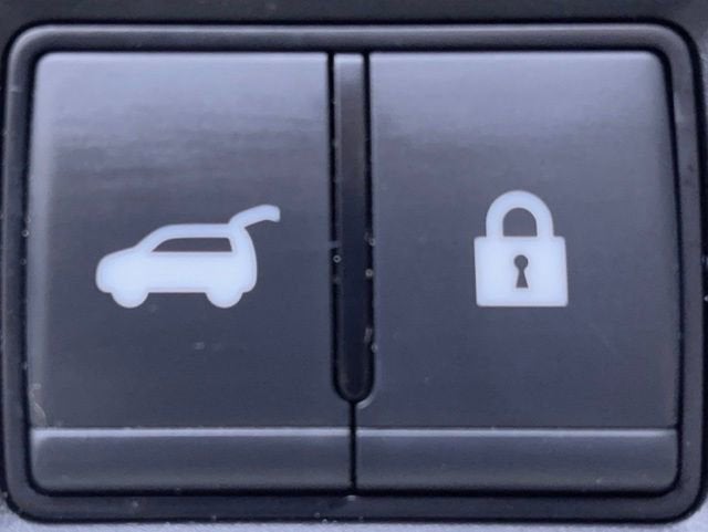 2023 Mitsubishi Outlander PHEV SE