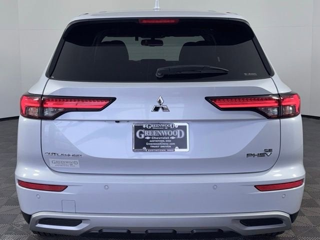 2023 Mitsubishi Outlander PHEV SE