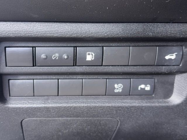2023 Mitsubishi Outlander PHEV SE