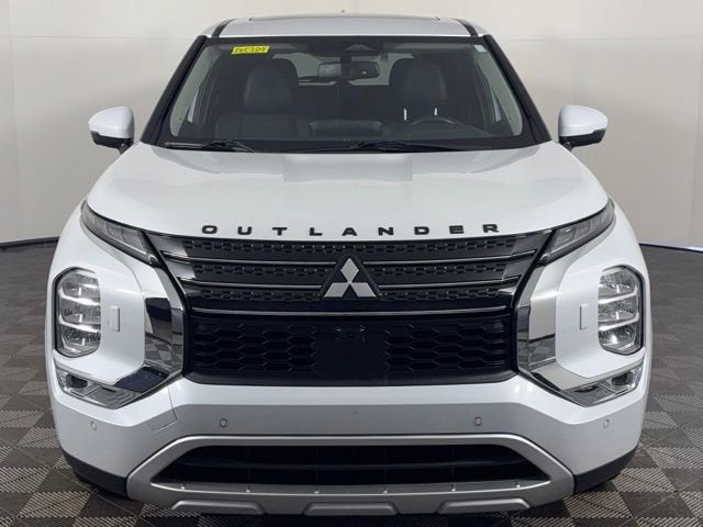 2023 Mitsubishi Outlander PHEV SE