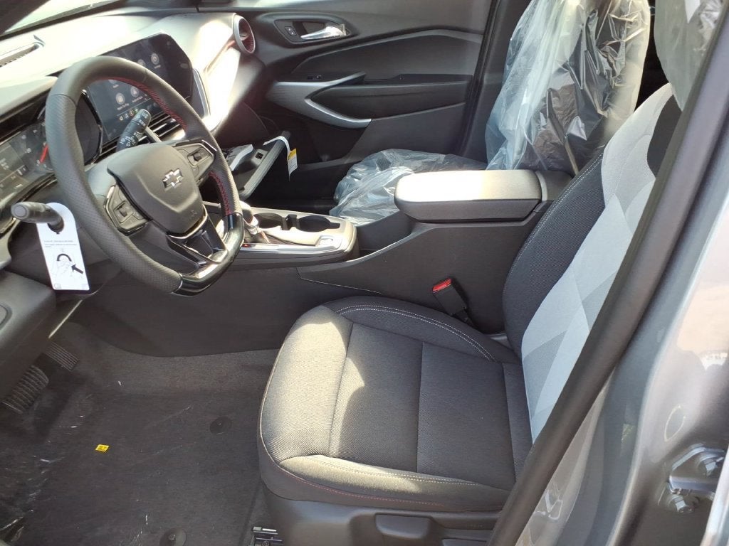 2026 Chevrolet Trax RS - Photo 6